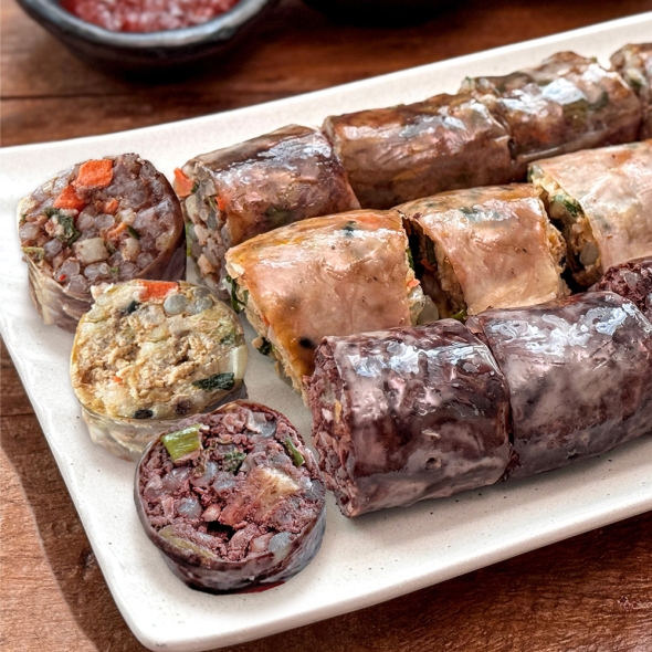 [귀빈정] 프리미엄 순대 500g 택일(전통고기순대 / 야채두부순대 / 찹쌀고기순대 중 택일)