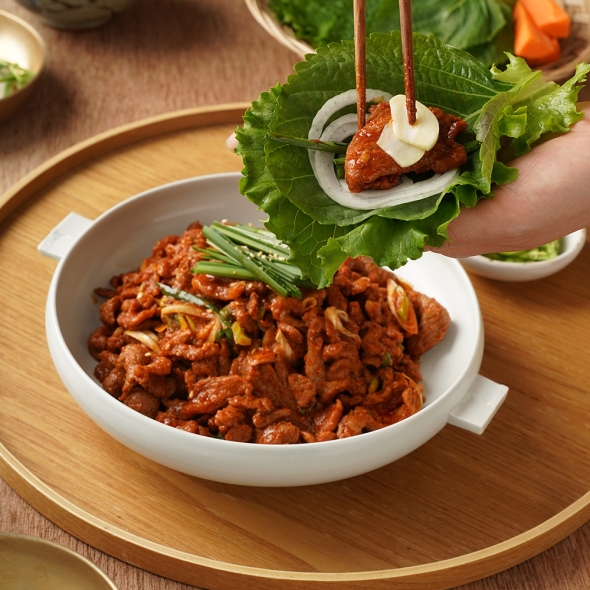  [골목식당 맛집] 포방터 오리 주물럭 밀키트 매콤 캠핑 요리 500g x 2팩 (4인)