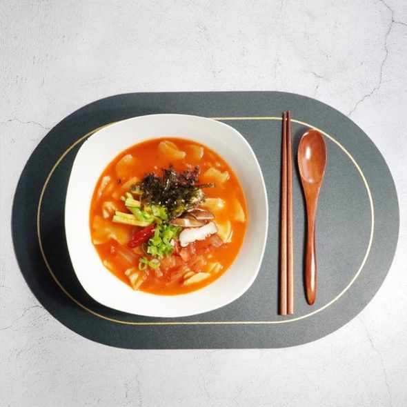 [단짠예찬] 얼큰 김치 수제비 밀키트 3팩/5팩/10팩 (팩당 210g/육수포함)