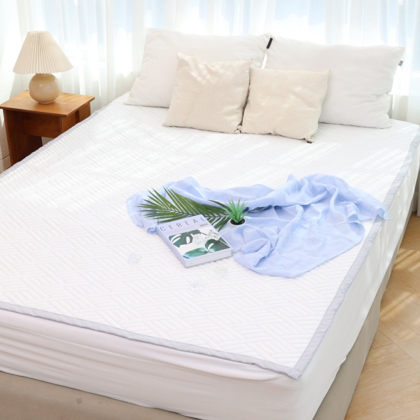 [스위칠랜드아미] 국내산 냉감매트 (라지퀸)