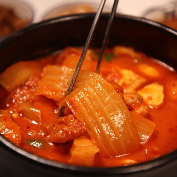 하남 맛집 묵은지 통돼지삼겹 간단 3분 김치찜 450g 목살 김치 건더기 듬뿍