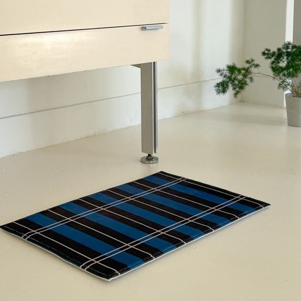 [Guy Laroche]  기라로쉬 체크 극세사 메모리폼 발매트 (월넛블루)