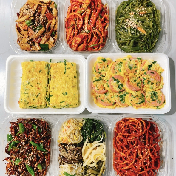 [신한카드 할인] 순수한반찬] 볶음/부침/샐러드 반찬 골라담기