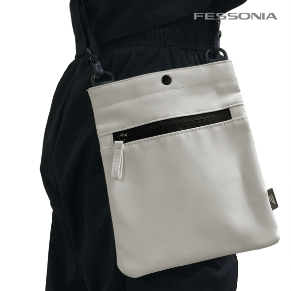 페소니아 크로스백 포스트