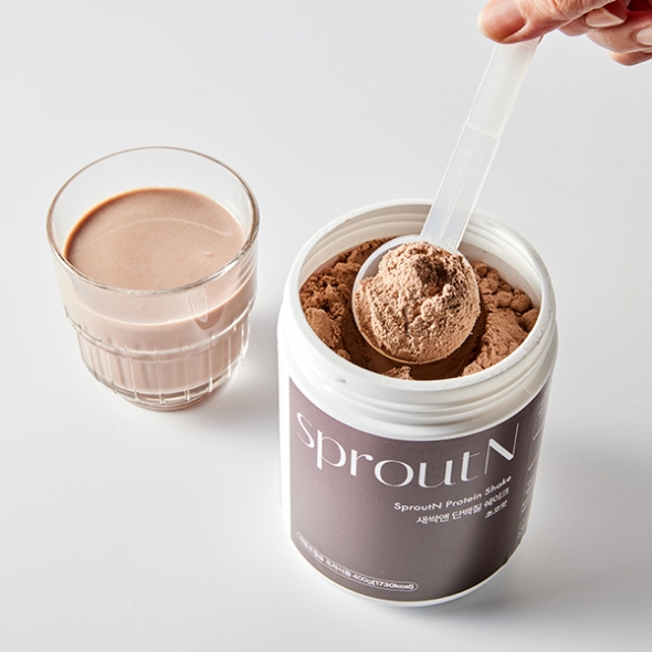 [신한카드 할인] 국내산 원료 새싹앤 맛있는 식사대용 단백질쉐이크 프로틴 파우더 보충제 400g 3종 택1