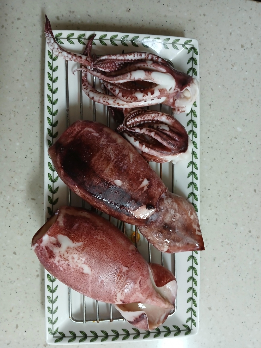 [水] 이순신수산 국내산 신진도 내장가득 통오징어 중 800g 대 1kg 조업당일 급속냉동