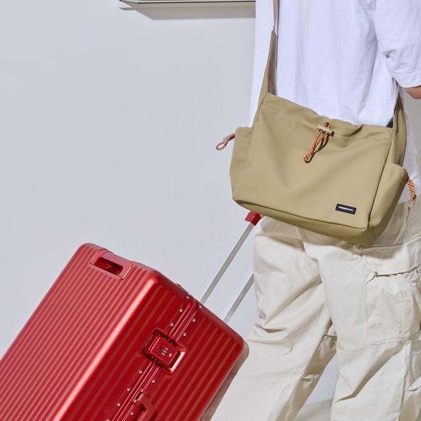 페소니아 초경량 생활 방수 크로스백 이노