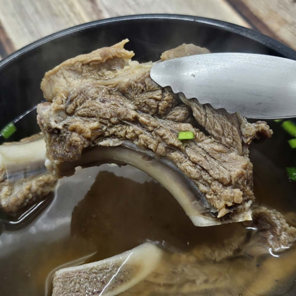 [만원의 행복] 잡내 없이  큼직한  국내산  등갈비  1kg(10~15대 내외)