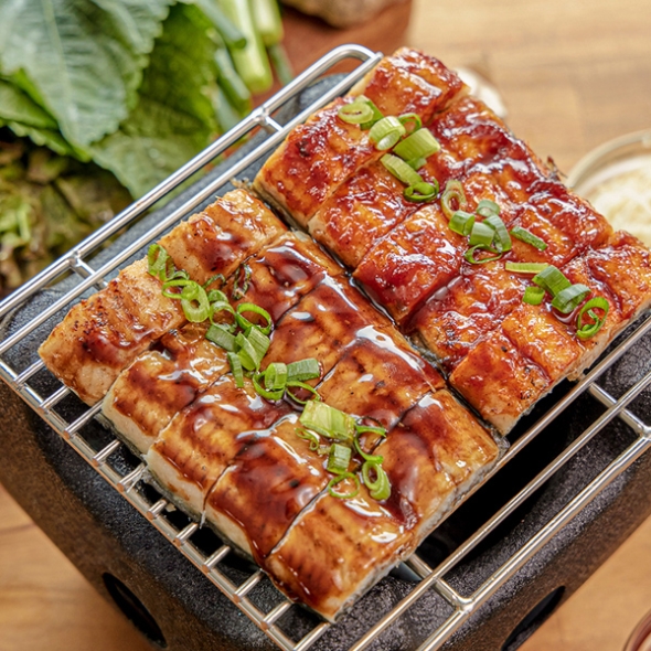 [초벌구이] 민물장어 [1kg-2kg][손질후 500-1kg][양념장/초생강 증정]