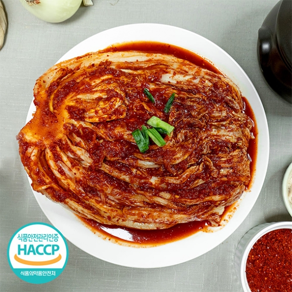 신선한 재료로만든 매운김치(푸)