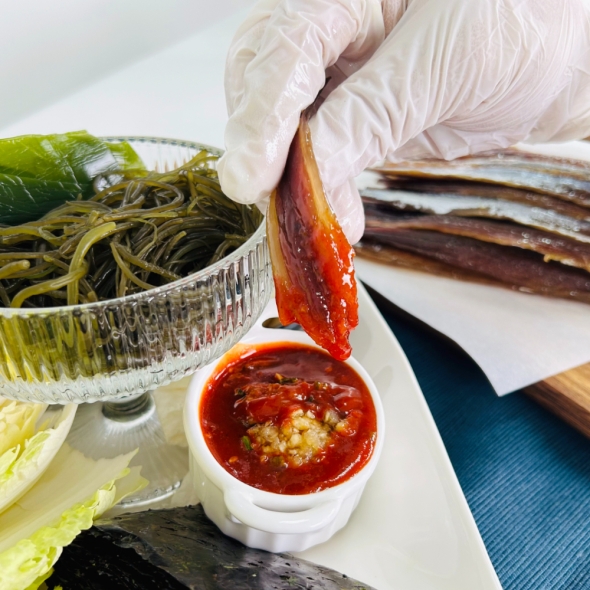 [만원의 행복] 이순신수산  겨울철 별미 포항 구룡포 손질 꽁치 해풍과메기  야채세트  