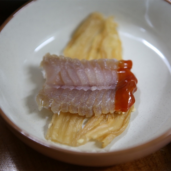 깊은 맛이 살아있는 흑산도 홍어(푸)