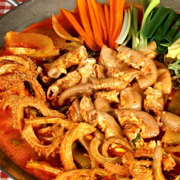  [밀키트]풍미 가득 얼큰하고 시원한 소곱창전골 1kg 외 3종