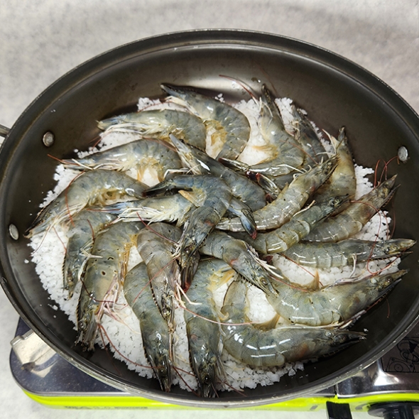 [오커캄스] 흰다리 새우 활새우 500g 1kg