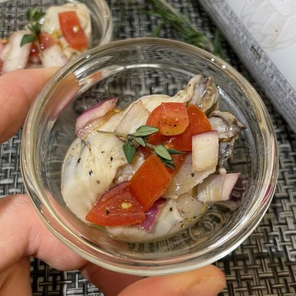 [제철!] 산지직송 최상급 통영 깐 굴 1kg  버블세척 