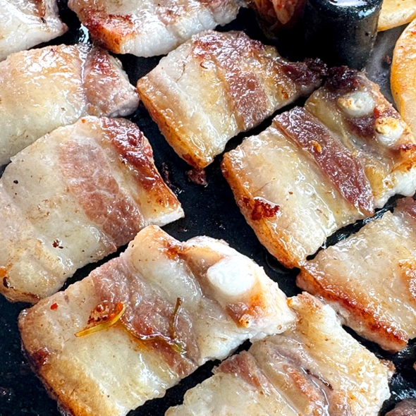 [바라던]수입산 냉동 이베리코 삼겹살 300g+300g