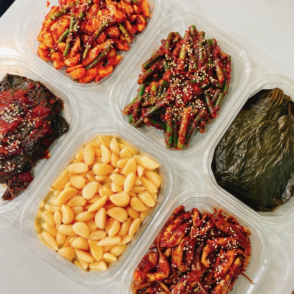 [만원의 행복] 순수한반찬] 장아찌/젓갈/장&소스 골라담기