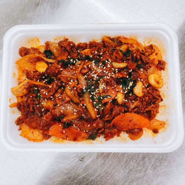 순수한반찬] [야식]  이모카세 세트 (크림새우가리비버터구이,오돌뼈볶음,짬뽕탕,맛살전)