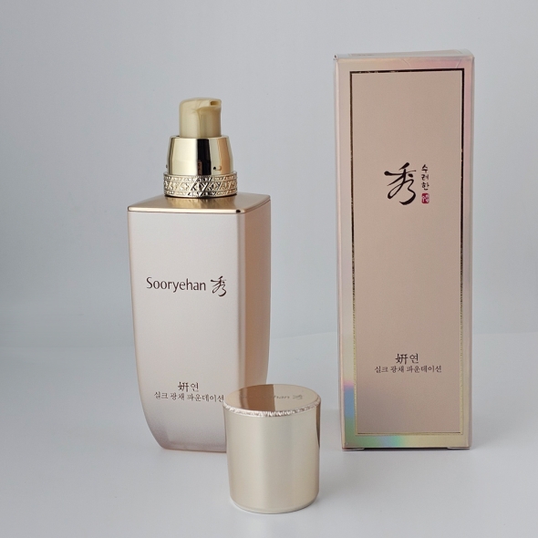 수려한 실크광채 파운데이션  /주름개선 자외선차단 SPF35