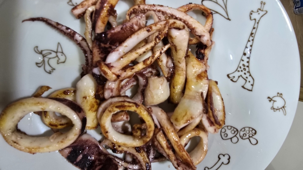 [水] 이순신수산 국내산 신진도 내장가득 통오징어 중 800g 대 1kg 조업당일 급속냉동