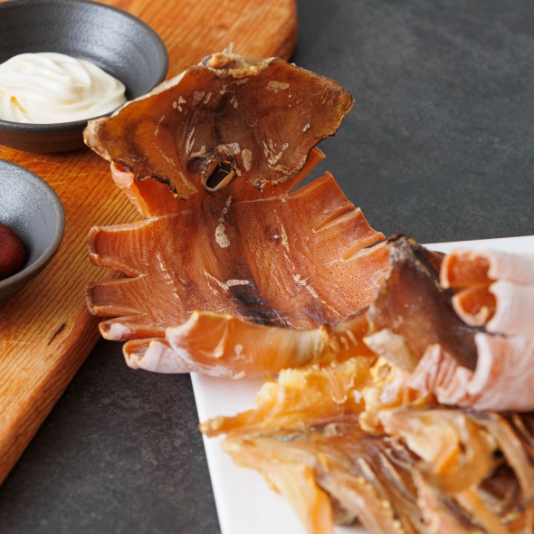 쪼글이 마른 오징어 