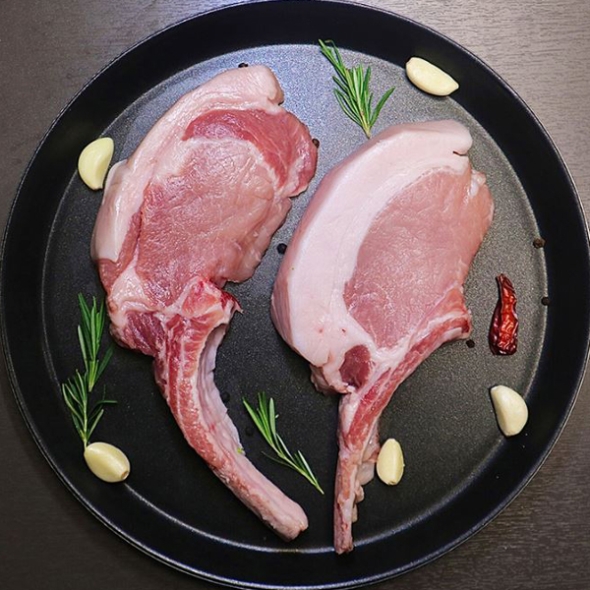 [청년미트] 1+등급 한돈 돈마호크 600g (구이용)