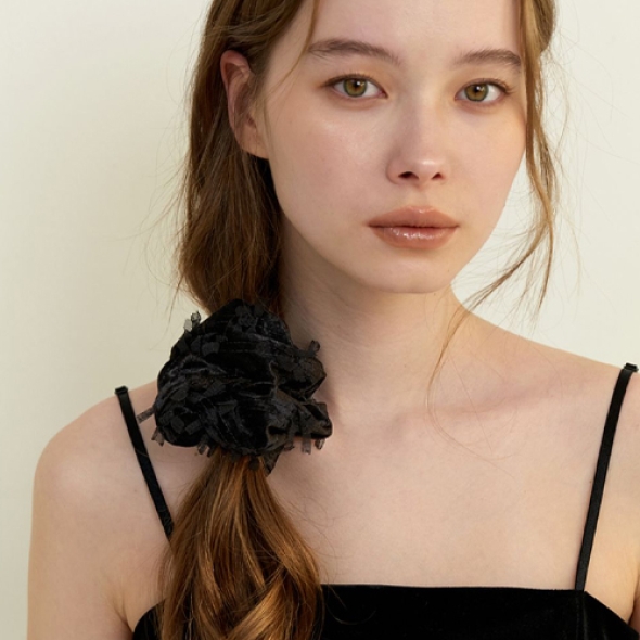 카인더베이비 레이스 벨벳 스크런치 - 블랙