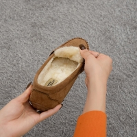 체인장식 스웨이드 로퍼 단화 털안감 경량 모카신 2cm