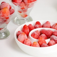 [웰루츠] 국산 홀 딸기 1kg×2ea [냉동]